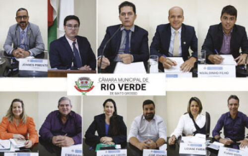 ***Na manh&atilde; de ter&ccedil;a-feira( 07), a C&acirc;mara Municipal de Rio Verde, realizou a segunda sess&atilde;o ordin&aacute;ria do bi&ecirc;nio 2023-2024, que foi conduzida pelo presidente, Carlos da Rocha Pontes. A sess&atilde;o seguiu muito produtiva e cada parlamentar pode fazer suas indica&ccedil;&otilde;es, requerimentos e falar dos seus projetos para o munic&iacute;pio. Umas das reivindica&ccedil;&otilde;es mais sugeridas pelos parlamentares foi na &aacute;rea da sa&uacute;de, obras e infraestrutura. No decorrer os vereadores em comum acordo fizeram uma Mo&ccedil;&atilde;o de pesar aos familiares do ex-comandante da pol&iacute;cia militar e empres&aacute;rio de Rio Verde, Jos&eacute; Laurentino dos Santos Filho, mais conhecido como Tenente Laurentino. 