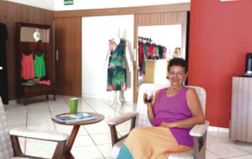 *** A empres&aacute;ria coxinense, Mariana Luiza de Queiroz(Triana Modas), recebendo os parab&eacute;ns neste s&aacute;bado , por mais um ano de vida. Nosso carinho especial!!