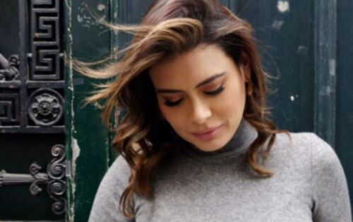 ***Michelle Loreto, apresentadora do &ldquo;Bem Estar&rdquo;, presentou os f&atilde;s, amigos e admiradores com uma super novidade nas redes sociais durante a manh&atilde; de ontem segunda-feira, 5 de junho, por conta de sua primeira gravidez. Ela revelou na &uacute;ltima semana que est&aacute; esperando o primog&ecirc;nito e hoje contou que est&aacute; esperando uma menina. A jornalista ainda revelou o nome da pequena, fruto de seu relacionamento com Alexandre Mattoso. Alceu Valen&ccedil;a foi a trilha sonora oficial com &ldquo;Anuncia&ccedil;&atilde;o&rdquo;: &ldquo;Aurora vem a&iacute;! &Eacute; uma menina&rdquo; (ofuxico)