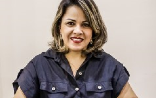 *** Nosso carinho especial para a vereadora Lidiane Farias de Souza, que celebra mais um ano de vida na pr&oacute;xima-segunda-feira (12). Lidiane &eacute; um exemplo de mulher e pol&iacute;tica que representa a mulher rio-verdense com muita capacidade e compet&ecirc;ncia. Parabens!!