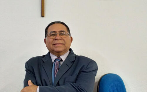 ***Pastor Espedito Coelho comemora na segunda-feira mais um ano de vida. Parab&eacute;ns!! 