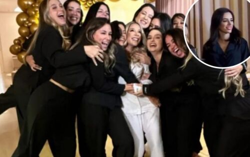 ***Bruna Biancardi reapareceu em p&uacute;blico em meio a alega&ccedil;&otilde;es de infidelidade por parte de Neymar, seu parceiro e pai de seu futuro filho. Ap&oacute;s um breve recesso das redes sociais, Biancardi participou de um brunch pr&eacute;-casamento da melhor amiga de Neymar, Bianca Coimbra, em S&atilde;o Paulo. Biancardi tem estado ausente das redes sociais desde que rumores de trai&ccedil;&atilde;o de Neymar vieram &agrave; tona. No entanto, ela fez uma apari&ccedil;&atilde;o no brunch, que foi realizado em um spa e reuniu as madrinhas de Coimbra para sua uni&atilde;o com Cris Guedes, amigo de Neymar. Neymar e Biancardi est&atilde;o escalados para aparecer juntos como padrinhos no casamento, marcado para hoje, 20 de junho.(Esther Rocha/Ofuxico)