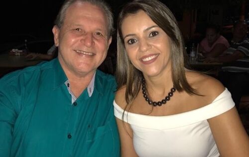 *** Nossos carinho especial ao casal Dr. Werter e M&aacute;rcia de Ara&uacute;jo. Ele que estar&aacute; recebendo os parab&eacute;ns neste s&aacute;bado (8) por mais um ano de vida. Desejamos o melhor de Deus em sua vida!!