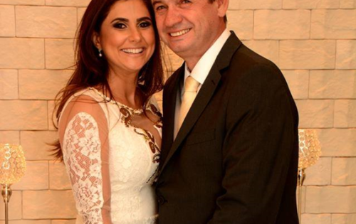 *** Ex-prefeito de Sonora, Zelir Ant&ocirc;nio Maggioni (Mano) e F&aacute;tima Maggioni. Ela que comemora na ter&ccedil;a-feira (18), mais um niver. 