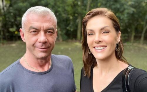 ***No &uacute;ltimo final de semana, viralizou um v&iacute;deo de quatro anos atr&aacute;s em que Alexandre Correa trolla a esposa Ana Hickmann e come&ccedil;a a ser grosseiro de prop&oacute;sito para ver a rea&ccedil;&atilde;o dela. Por&eacute;m, muitas pessoas n&atilde;o entenderam que era uma brincadeira e criticaram muito o empres&aacute;rio. Em seu Instagram Sories, a apresentadora desabafou sobre o caso. &ldquo;Uma plataforma com belo n&uacute;mero de alcance e seguidores pegou trechinhos de um v&iacute;deo que foi publicado no meu canal no YouTube, de uma brincadeira, de uma trollagem, que meu marido ele age de uma forma que n&atilde;o &eacute; o Alexandre que eu conhe&ccedil;o. No v&iacute;deo, a gente explica. A plataforma pegou um trechinho em que ele est&aacute; me trollando, a plataforma n&atilde;o explicou isso, e sim que ele estava sendo grosseiro e agressivo comigo&rdquo;, come&ccedil;ou ela. (ofuxico)