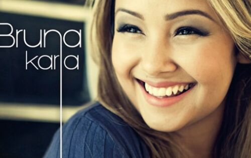 *** Bruna Karla n&atilde;o tem s&oacute; beleza, mas tem tamb&eacute;m uma voz lind&iacute;ssima e para a alegria dos coxinenses, ela se apresenta neste s&aacute;bado dia (5), no palco da 16&ordm; Feira Gospel em frente &agrave; Igreja ADNA. A Feira come&ccedil;a nesta sexta-feira e termina no domingo. A Feira Gospel se tornou o maior evento gospel da Regi&atilde;o Norte. Foto: Foto-You Tube- Divulga&ccedil;&atilde;o