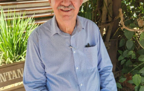 *** Quero parabenizar e registrar meu carinho especial ao meu amigo querido, ex-prefeito de Rio Verde, M&aacute;rio Kruger que celebrou na ter&ccedil;a-feira(15), mais um ano de vida. Meus parab&eacute;ns recheado de muitas ben&ccedil;&atilde;o de Deus!!