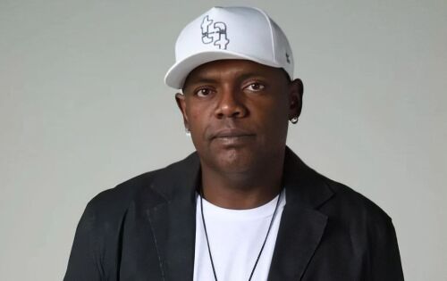 Nota de Falecimento: *** Com pesar, despedimo-nos do cantor e compositor MC Marcinho, cuja voz e ritmo deixaram uma marca na cena musical. Aos 45 anos, sua partida deixa um vazio na m&uacute;sica brasileira. Nossos pensamentos est&atilde;o com sua fam&iacute;lia, amigos e f&atilde;s neste momento de luto. Descanse em paz, MC Marcinho.