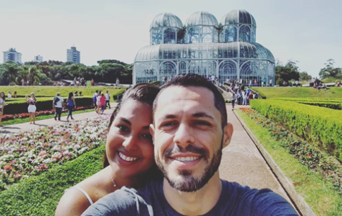 ***Nossos parab&eacute;ns deste s&aacute;bado (2), v&atilde;o para o Assessor Parlamentar, Vin&iacute;cius Alves de Lima (C&acirc;mara de Rio Verde) pelo seu anivers&aacute;rio. Na foto ao lado da amada, Fl&aacute;via Tayrine. 