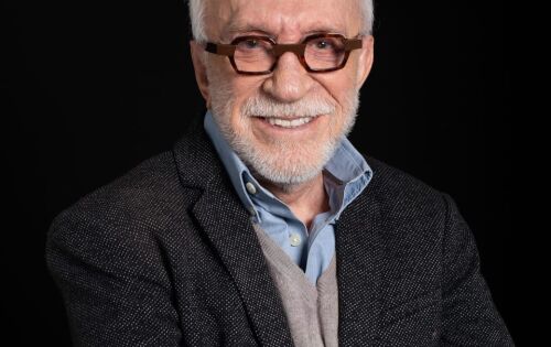 *** Hoje &eacute; dia de dar nossos parab&eacute;ns ao talentoso e estimado Moacyr Franco. Um um ator, cantor, compositor, autor, apresentador de TV e pol&iacute;tico brasileiro. Uma das figuras mais importantes da televis&atilde;o brasileira. Parab&eacute;ns, Moacyr
