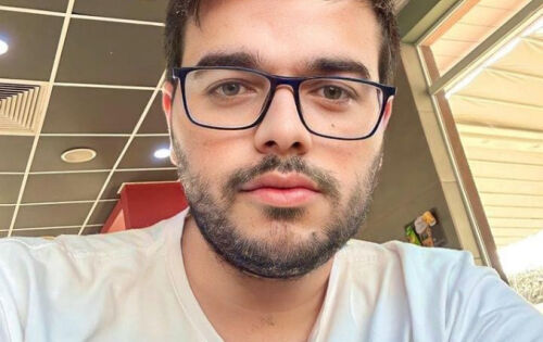 *** Nossos parab&eacute;ns, carinho e respeito ao jovem, mas muito competente assessor de Comunica&ccedil;&atilde;o da Prefeitura Municipal de Rio Verde, Yhgor Chagas Correia de Melo que comemora mais um ano de vida na pr&oacute;xima ter&ccedil;a-feira (17). Felicidades!!