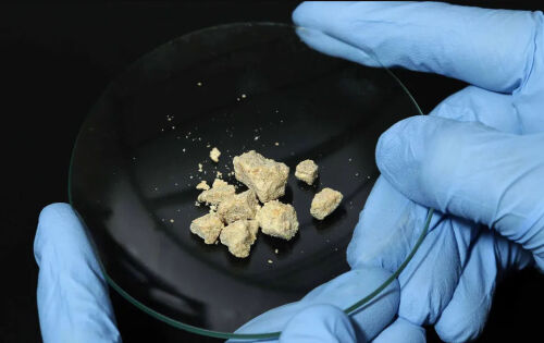 **** Pesquisa da vacina contra crack e coca&iacute;na da UFMG recebe meio milh&atilde;o de euros de pr&ecirc;mio para custear estudo: O pr&ecirc;mio &eacute; organizado pela multinacional farmac&ecirc;utica Eurofarma, e deve ser entregue &agrave; Universidade em at&eacute; 15 dias. O valor ser&aacute; usado nas demais fases da pesquisa.