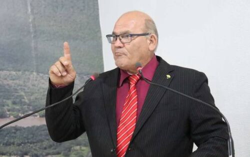 *** Vilmar Vendruscolo &eacute; um dos vereadores mais atuante junto a popula&ccedil;&atilde;o coxinense, e nesta quarta- feira(01), estar&aacute; celebrando mais um ano de vida. Receba o nosso carinho e os nossos parab&eacute;ns pelo anivers&aacute;rio e pelo brilhante trabalho realizado durante todos esses anos!!