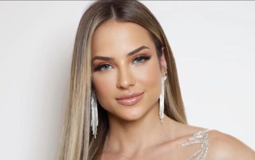 **** Comemoramos tamb&eacute;m o anivers&aacute;rio de Gabriela Piedade Martins, mais conhecida como Gabi Martins. Gabi &eacute; uma cantora e compositora brasileira. Come&ccedil;ou sua carreira postando v&iacute;deos cantando no youtube e instagram. A jovem teve sua carreira catapultada ap&oacute;s participar da vig&eacute;sima (20) edi&ccedil;&atilde;o do reality show Big Brother Brasil. Agora, Gabi vive uma de suas melhores fases na musica com o sucesso &ldquo;Problem&atilde;o&rdquo;. Desejamos a Gabi muitas felicidades e muitos anos de vida.