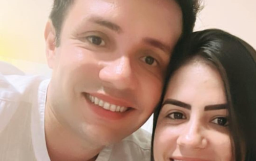 *** Fernando Cardoso da Silva (Administrativo Financeiro daC&acirc;mara de Sonora), estar&aacute; recebendo os parab&eacute;ns na pr&oacute;xima quarta-feira (20), por mais um ano de vida. Na foto ao lado da bel&iacute;ssima namorada, Gabrielle. Sucesso Fernando!!