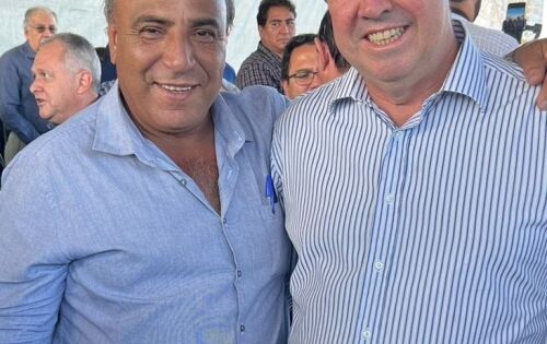 *** Vereador de coxim Jo&atilde;o Moraes Neto e o nosso governador Eduardo Riedel. Vereador &ldquo;Jo&atilde;o do Posto&rdquo; como &eacute; carinhosamente conhecido, estar&aacute; celebrando neste s&aacute;bado (23), mais um ano de vida. Parab&eacute;ns!!