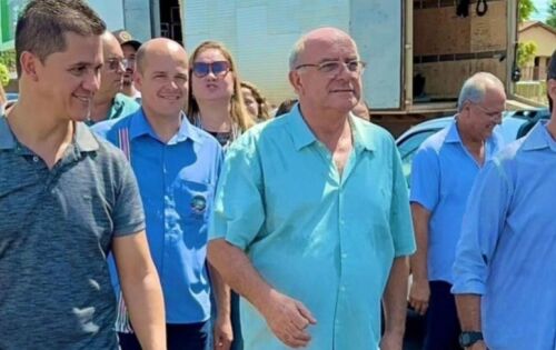 *** Presidente da C&acirc;mara de Rio Verde, Carlos Pontes, vice-presidente Amauri Olartechea, prefeito R&eacute;us Fornari e o vereador Fl&aacute;vio Brito. 