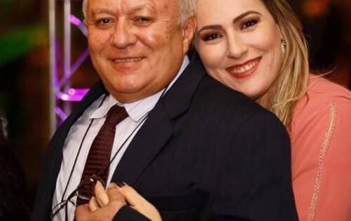 *** Amigos queridos, Oscar Mendes e Cristiane Junqueira Mendes. Nossos parab&eacute;ns ao Oscar que neste s&aacute;bado (23) comemora mais um ano de vida! 
