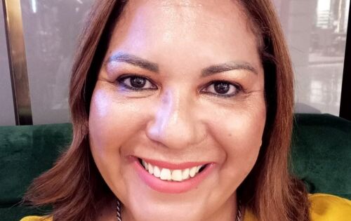 *** Nossos carinho especial de hoje vai para Ramilene Flores, (C&acirc;mara Municipal de Rio Verde), pelo anivers&aacute;rio comemorado na quarta-feira (3). Nossos parab&eacute;ns e nossa gratid&atilde;o pelo carinho e profissionalismo que sempre nos atendeu!!