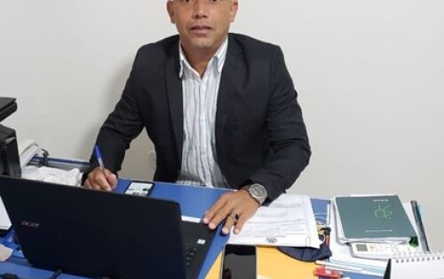 &ndash;*** Quem comemora mais um ano de vida no pr&oacute;ximo domingo (7), &eacute; o vereador de Coxim, Zanon Lamunier da Silva. Nossos parab&eacute;ns e votos de muito sucesso!!