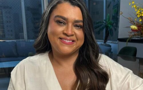 *** A transgress&atilde;o do &iacute;mpio diz no &iacute;ntimo do meu cora&ccedil;&atilde;o: N&atilde;o h&aacute; temor de Deus perante os seus olhos. 2 Porque em seus olhos se lisonjeia, at&eacute; que a sua iniq&uuml;idade se descubra ser detest&aacute;vel. 3 As palavras da sua boca s&atilde;o mal&iacute;cia e engano; deixou de entender e de fazer o bem. 4 Projeta a mal&iacute;cia na sua cama; p&otilde;e-se no caminho que n&atilde;o &eacute; bom; n&atilde;o aborrece o mal. 5 A tua miseric&oacute;rdia, Senhor, est&aacute; nos c&eacute;us, e a tua fidelidade chega at&eacute; &agrave;s mais excelsas nuvens. 6 A tua justi&ccedil;a &eacute; como as grandes montanhas; os teus ju&iacute;zos s&atilde;o um grande abismo. Senhor, tu conservas os homens e os animais.