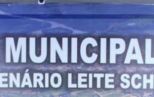  Mensagem da C&acirc;mara Municipal de Coxim pelos 126 anos da cidade O Poder Legislativo Municipal, em nome de todos os vereadores e funcion&aacute;rios, parabeniza Coxim pelos seus 126 anos de Emancipa&ccedil;&atilde;o Pol&iacute;tica-Administrativa. O anivers&aacute;rio de nossa cidade &eacute; muito mais do que um marco em nossas vidas, &eacute; uma p&aacute;gina que viramos para conquistar novos sonhos, novas realiza&ccedil;&otilde;es e continuar reescrevendo nossa hist&oacute;ria. Que as conquistas da nossa comunidade sejam sempre crescentes, demonstrando que somos n&oacute;s que tra&ccedil;amos e buscamos nossos sonhos com perseveran&ccedil;a para termos uma Coxim que queremos para n&oacute;s e nossas futuras gera&ccedil;&otilde;es. Que venham novos projetos e desafios para que possamos fazer mais e melhor. Feliz anivers&aacute;rio, querida Coxim! Parab&eacute;ns pelos seus 126 anos! 