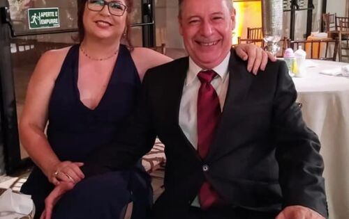 *** Os empres&aacute;rios e pecuaristas C&aacute;tia Softov e Luiz Herv&ecirc;. Ele que receber&aacute; os parab&eacute;ns por mais um ano de vida, neste s&aacute;bado (20). Parab&eacute;ns!