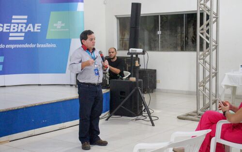 Circuito de Energias Renov&aacute;veis &eacute; realizado em Rio Verde para incentivar pequenas empresas a reduzirem custos Aproximadamente 60 empres&aacute;rios e produtores rurais participaram do Circuito realizado pelo Sebrae/MS em parceria com a Prefeitura Municipal, no sal&atilde;o da Loja Ma&ccedil;&ocirc;nica, na noite de segunda-feira (29): Assessoria