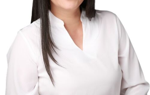 ***J&aacute; foi publicada no Di&aacute;rio Oficial da Uni&atilde;o a exonera&ccedil;&atilde;o de Rose Modesto da chefia da Sudeco (Superintend&ecirc;ncia do Desenvolvimento do Centro-Oeste). A sa&iacute;da era certa, j&aacute; que ela &eacute; pr&eacute;-candidata &agrave; prefeitura de Campo Grande pelo Uni&atilde;o Brasil. A exonera&ccedil;&atilde;o foi assinada pelo ministro da Casa Civil, Rui Costa. Agora, Rose tamb&eacute;m est&aacute; liberada para centrar for&ccedil;as na pr&eacute;-candidatura pelo Uni&atilde;o Brasil.Esta ser&aacute; a segunda vez que Rose disputar&aacute; a prefeitura da Capital. Em 2016 ela disputou o cargo e foi ao segundo turno contra Marquinho Trad (PSD). Ela recebeu 169.660 votos. Pelo jeito Rose est&aacute; vindo com for&ccedil;a total!!