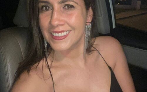 *** A linda e competente Professora e corretora, Maristela Goes, que comemora seu anivers&aacute;rio na pr&oacute;xima segunda-feira (3), desejo que todos os seus sonhos e desejos se tornem realidade. Que cada dia seja repleto de oportunidades e alegria. Feliz anivers&aacute;rio! 