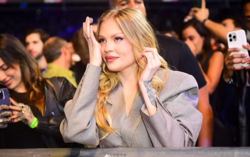 Para al&eacute;m dos mais de 30 artistas que subiram ao palco do Allianz Parque no final de semana em prol do Rio Grande do Sul, Lu&iacute;sa Sonza ficou especialmente emocionada com uma atra&ccedil;&atilde;o do festival beneficente que idealizou. Colada na grade do palco apenas como f&atilde; na sexta-feira (7), a ga&uacute;cha n&atilde;o conteve o choro quando ouviu a dupla Chit&atilde;ozinho e Xoror&oacute; se apresentar na noite marcada pelo show especial dos AMIGOS, tamb&eacute;m formado por Zez&eacute; Di Camargo e Luciano e Leonardo.