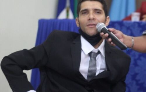 *** Nossos parab&eacute;ns desta sexta-feira (19), v&atilde;o com muito carinho e admira&ccedil;&atilde;o para o vereador de Sonora, Douglas Brasileiro da Silva que comemora mais um ano de vida. Nossos parab&eacute;ns e votos de muito sucesso na sua carreira!!
