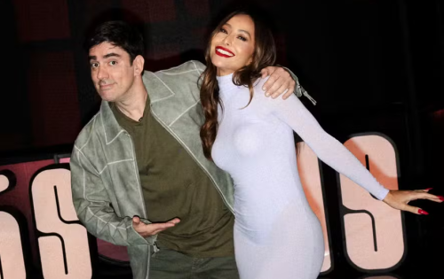 **** Sabrina Sato, de 43 anos, e Marcelo Adnet, de 42 anos, est&atilde;o felizes da vida. A dupla comemora a segunda temporada do Sobre N&oacute;s Dois, programa sobre relacionamentos do GNT, que estreia no come&ccedil;o de agosto no canal e Globoplay. Os apresentadores receberam a Quem durante uma grava&ccedil;&atilde;o e bateram um papo exclusivo.