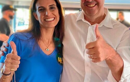 ***A primeira-dama do Estado, M&ocirc;nica Riedel, e o governador Eduardo Riedel (PSDB), declarando apoio &agrave; reelei&ccedil;&atilde;o da atual prefeita de Campo Grande, Adriane Lopes (PP), neste segundo turno das elei&ccedil;&otilde;es. Segundo o governador se trata de uma quest&atilde;o de Justi&ccedil;a, pois Adriane Lopes, no segundo turno das elei&ccedil;&otilde;es de 2022, tamb&eacute;m declarou apoio &agrave; candidatura dele ao Governo do Estado. Gratid&atilde;o &eacute; isso!!
