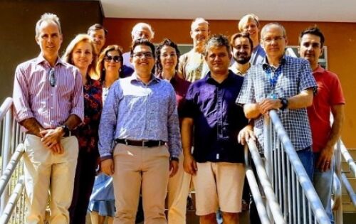 Pesquisadores de diferentes institui&ccedil;&otilde;es unidos pelo projeto (Foto: Divulga&ccedil;&atilde;o/UFGD)