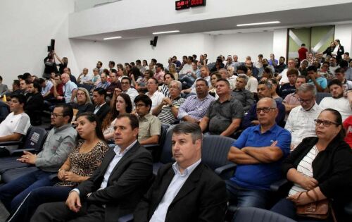 Plen&aacute;rio ficou lotado, com empres&aacute;rios e gestores dos munic&iacute;pios