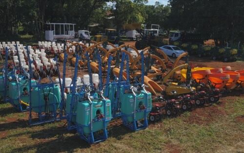 189 implementos e caminh&otilde;es custaram cerca de R$ 28 milh&otilde;es/ foto: chico ribeiro