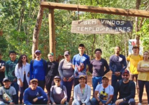 Alunos de Coxim vivenciam experi&ecirc;ncia sobre f&oacute;sseis e hist&oacute;ria local 