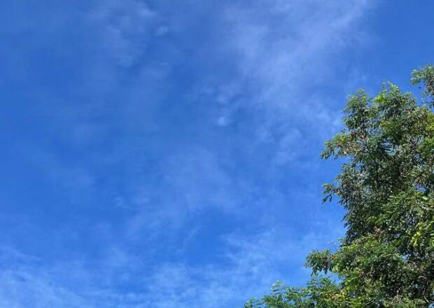 Sol entre nuvens e calor marcam feriado de Corpus Christi em Coxim