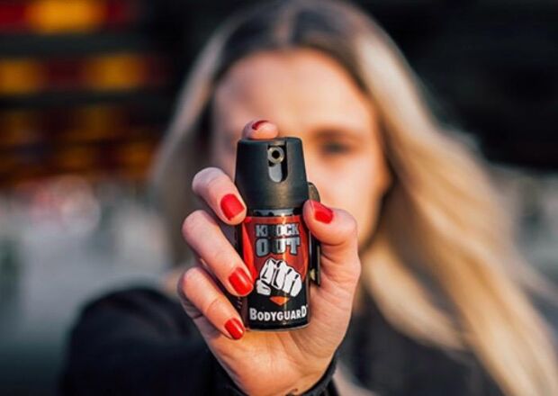 Mulheres maiores de 18 anos passam a poder comprar spray de pimenta para defesa pessoal