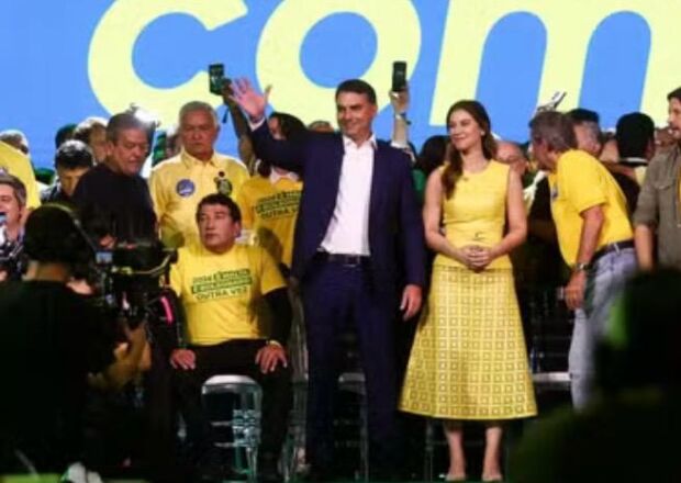 PL oficializa Fl&aacute;vio Bolsonaro como candidato &agrave; Presid&ecirc;ncia e inicia corrida eleitoral de 2026