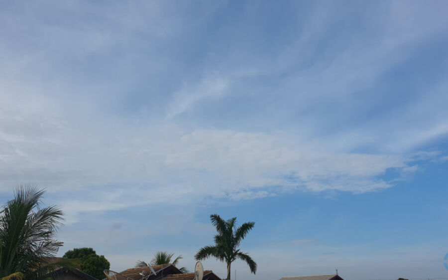 Início de semana tem céu nublado e possibilidade de chuva em parte do Estado
