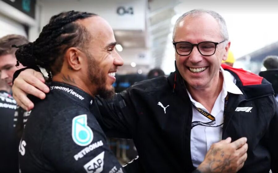 Presidente da F1 sugere que Hamilton abrace a cultura da Ferrari