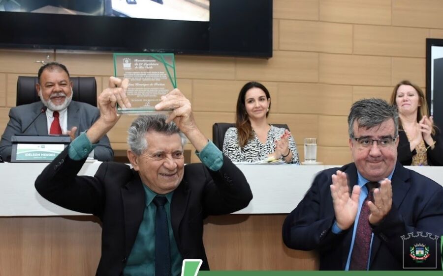 Câmara de Rio Verde presta homenagens aos parlamentares que findam seus mandatos