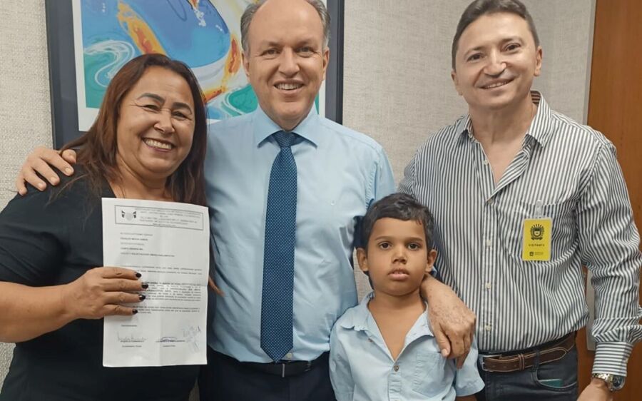 Em visita à Assembleia Legislativa, Lúcia da AAVC, busca parcerias e recursos para Coxim