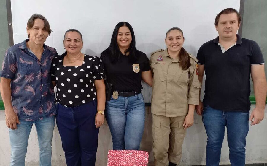 Campanha Caixa Encantada entrega presentes para o projeto 