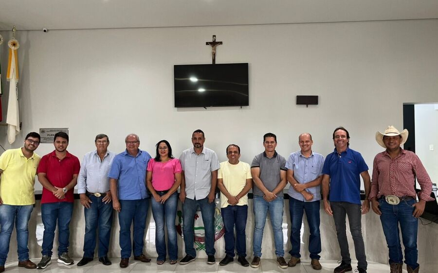 Vereadores eleitos participam de primeira reunião após a eleição 