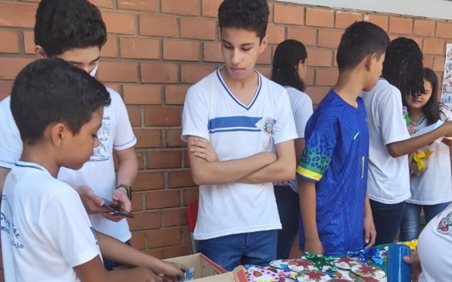Prefeitura de Coxim fará aquisição de novos uniformes escolares