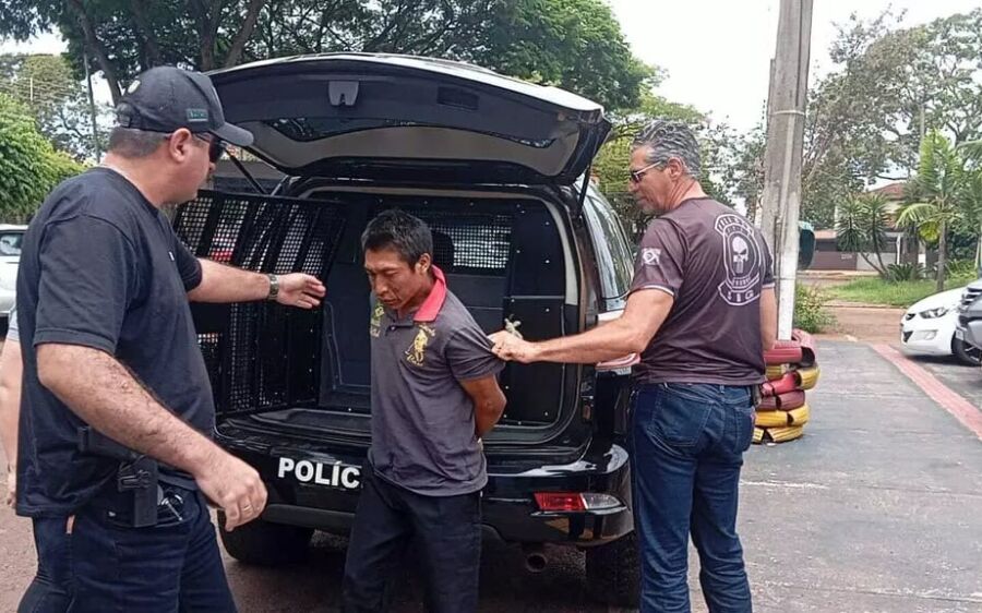 Homem que matou a esposa a golpes de foice é localizado no mato com apoio de helicóptero
