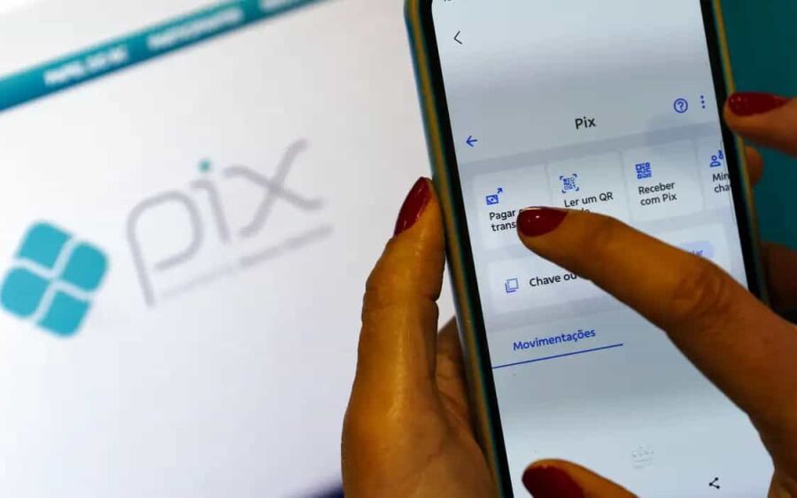Boletos podem ser pagos por Pix a partir desta segunda-feira
